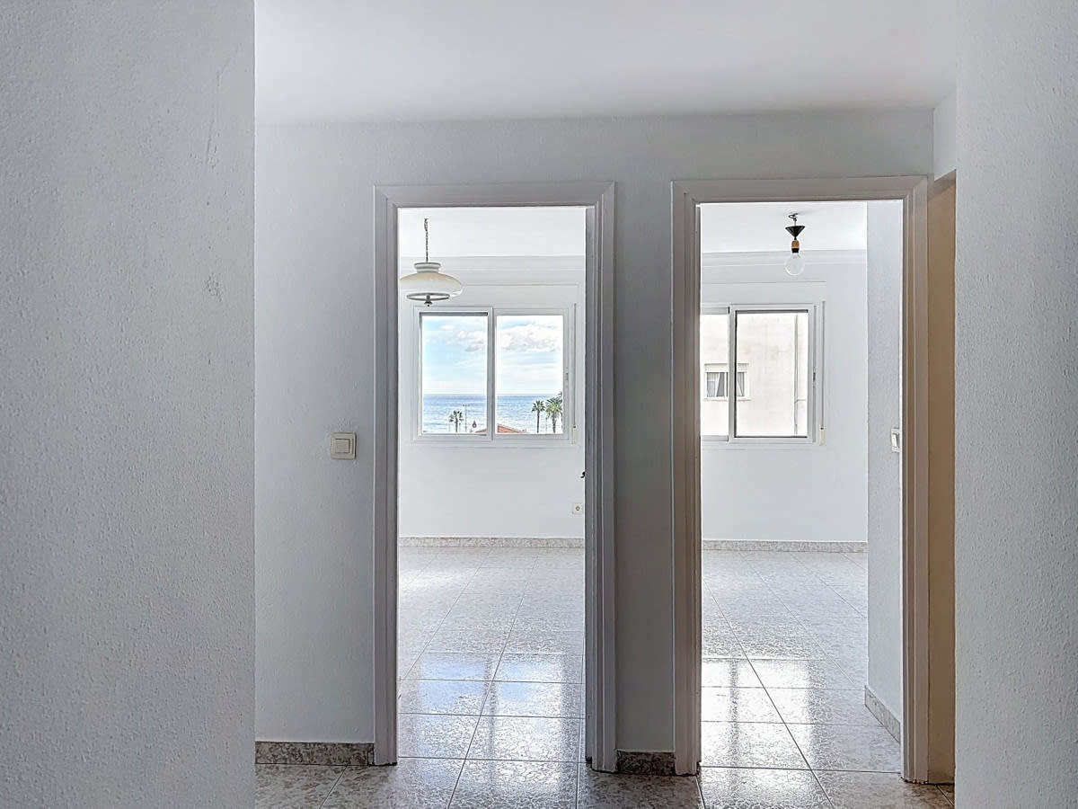 Leilighet midt i bygget til salgs i Torre del Mar, Bilde 3
