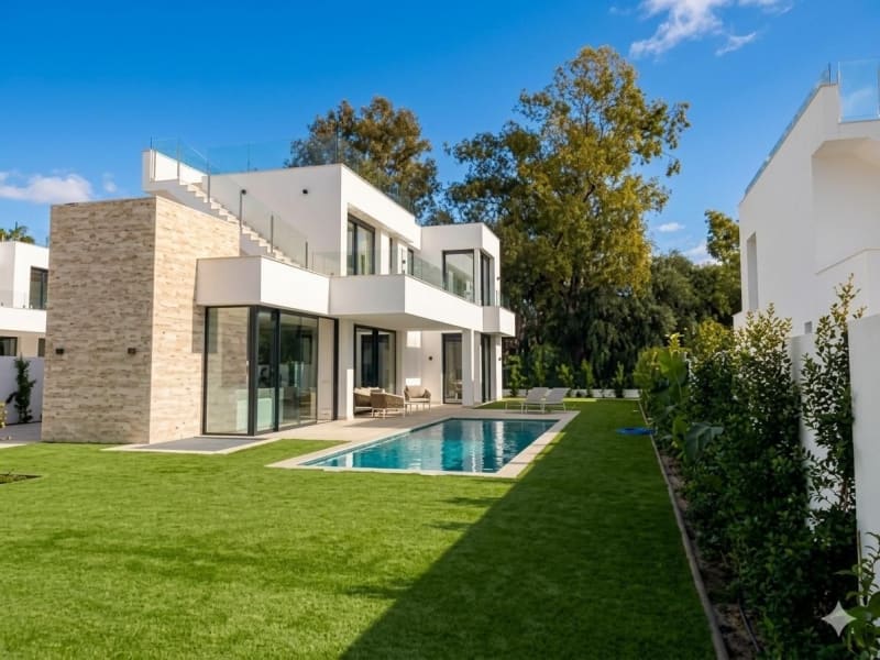 Villa til salgs i Estepona
