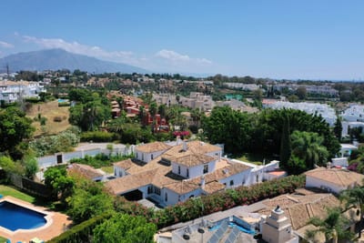 Frittliggende villa til salgs i El Paraiso, Bilde 2