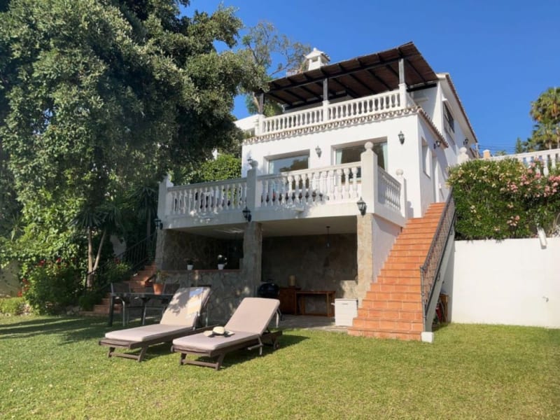 Villa til salgs i Elviria, Marbella