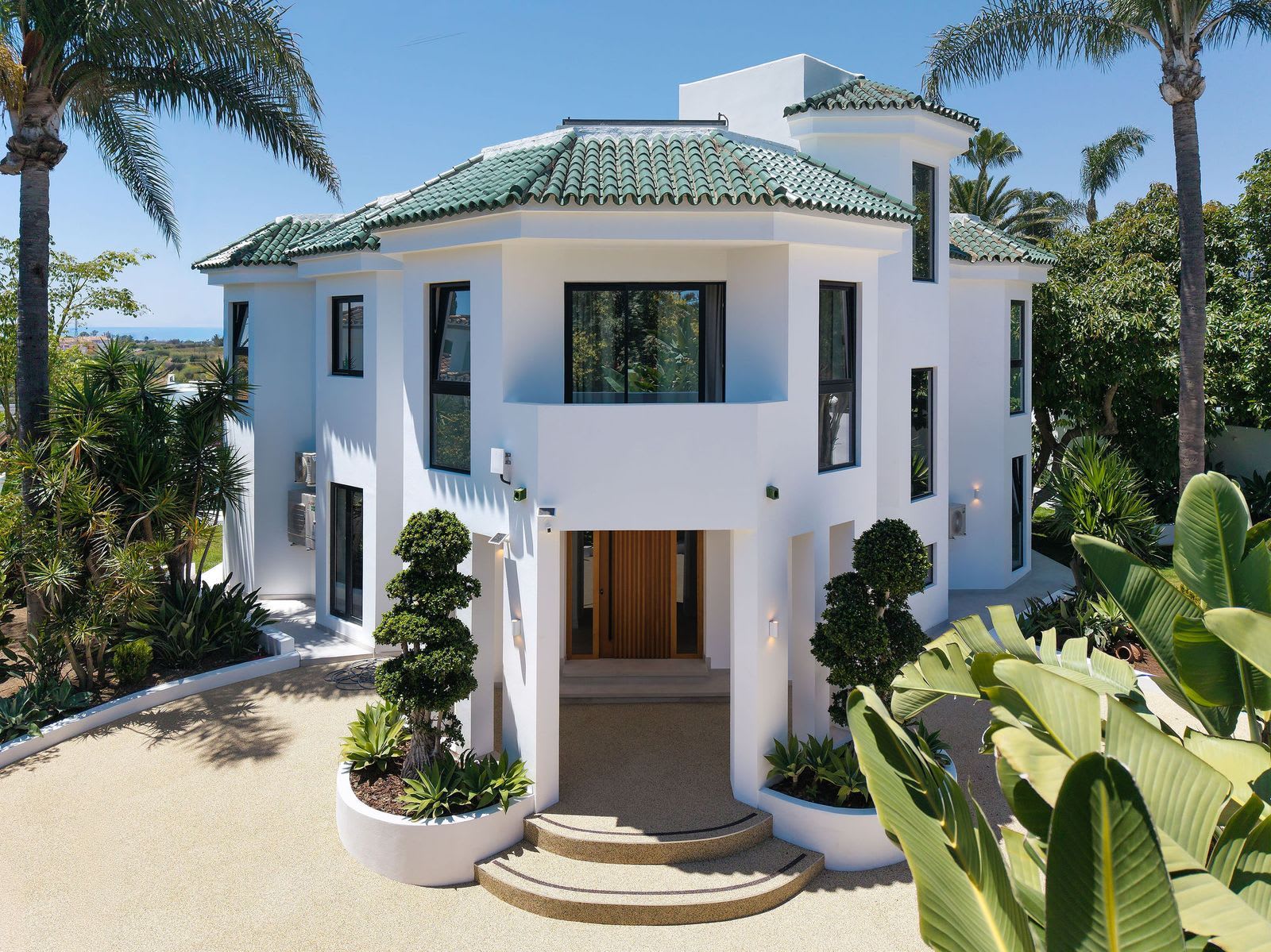 Frittliggende villa til salgs i Bel Air, Bilde 2