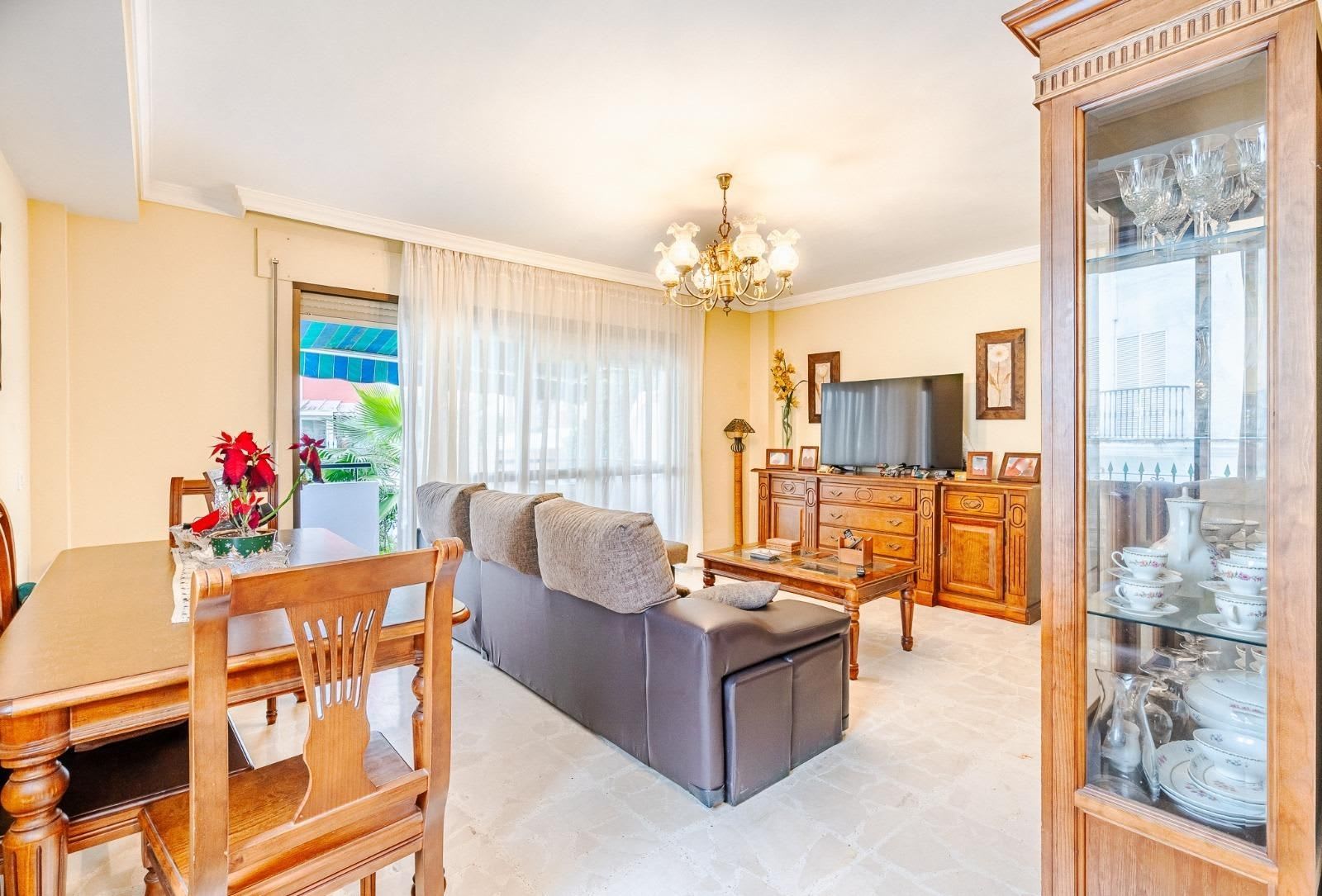 Tomannsbolig til salgs i Estepona, Bilde 3