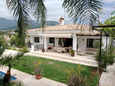 Villa til salgs i Marbella