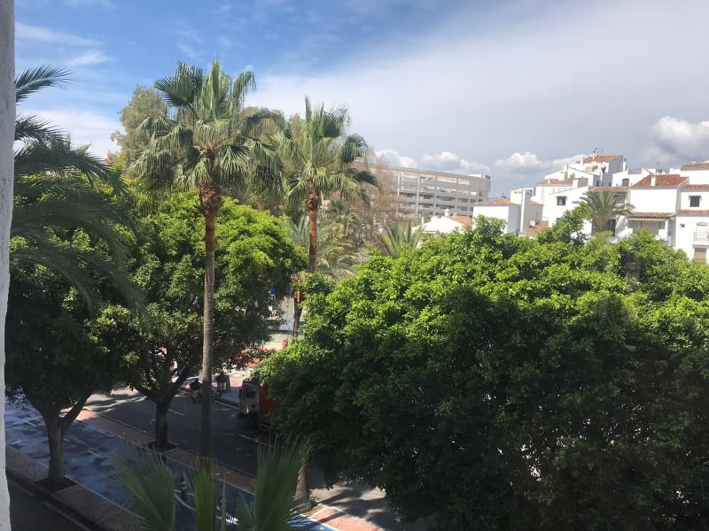 Leilighet midt i bygget til salgs i Puerto Banús