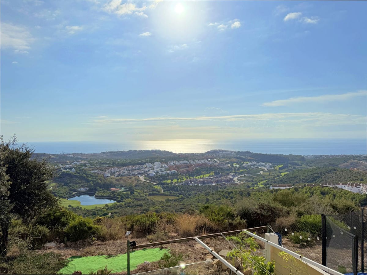 Leilighet midt i bygget til salgs i Casares Playa, Bilde 3