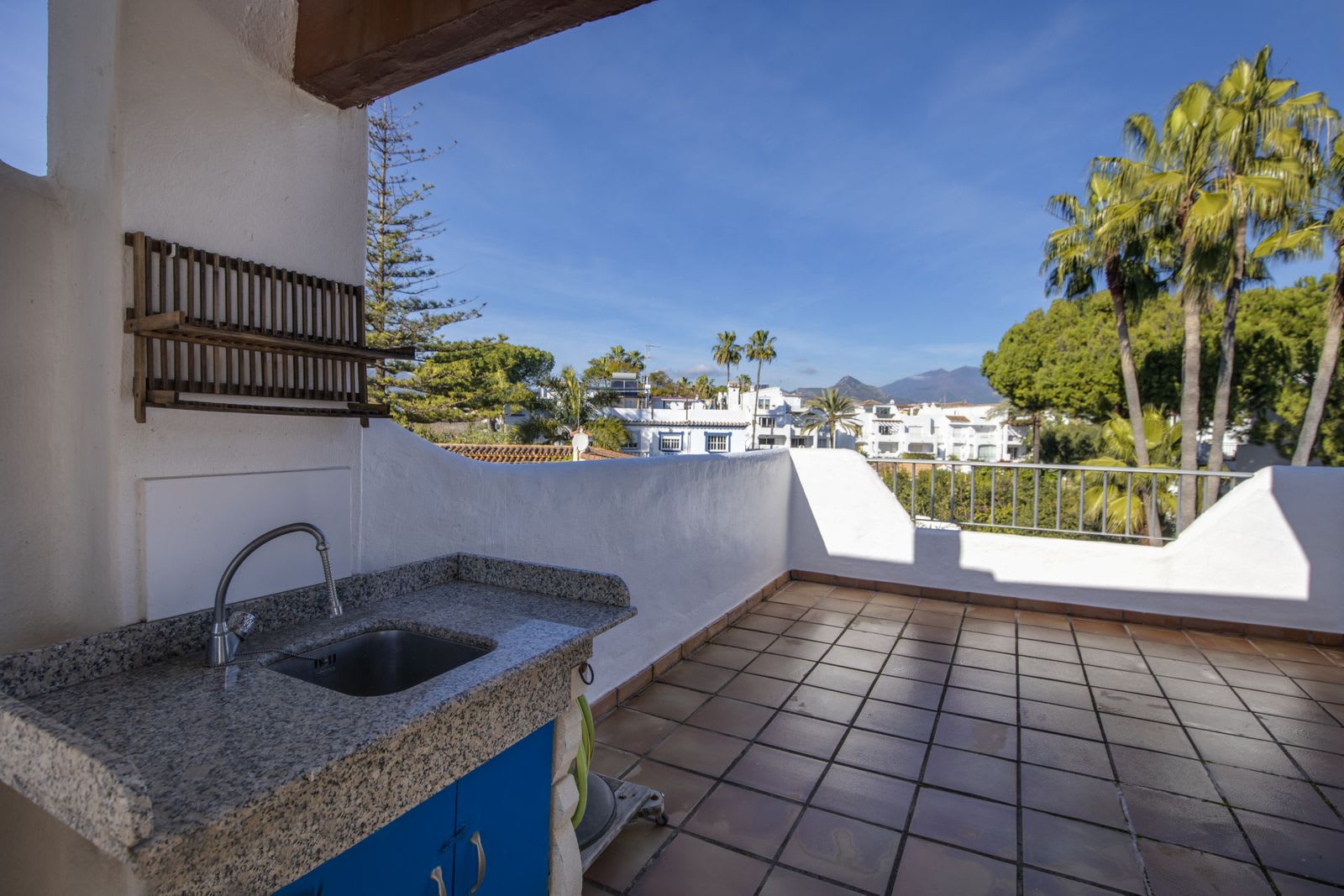 Rekkehus med 3 soverom til salgs i Estepona, Bilde 3