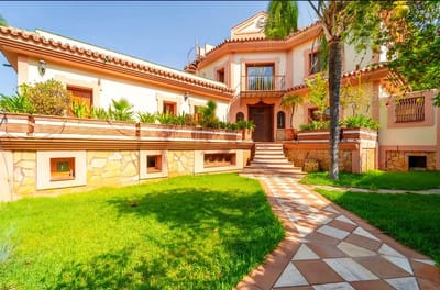 Villa til salgs i Estepona