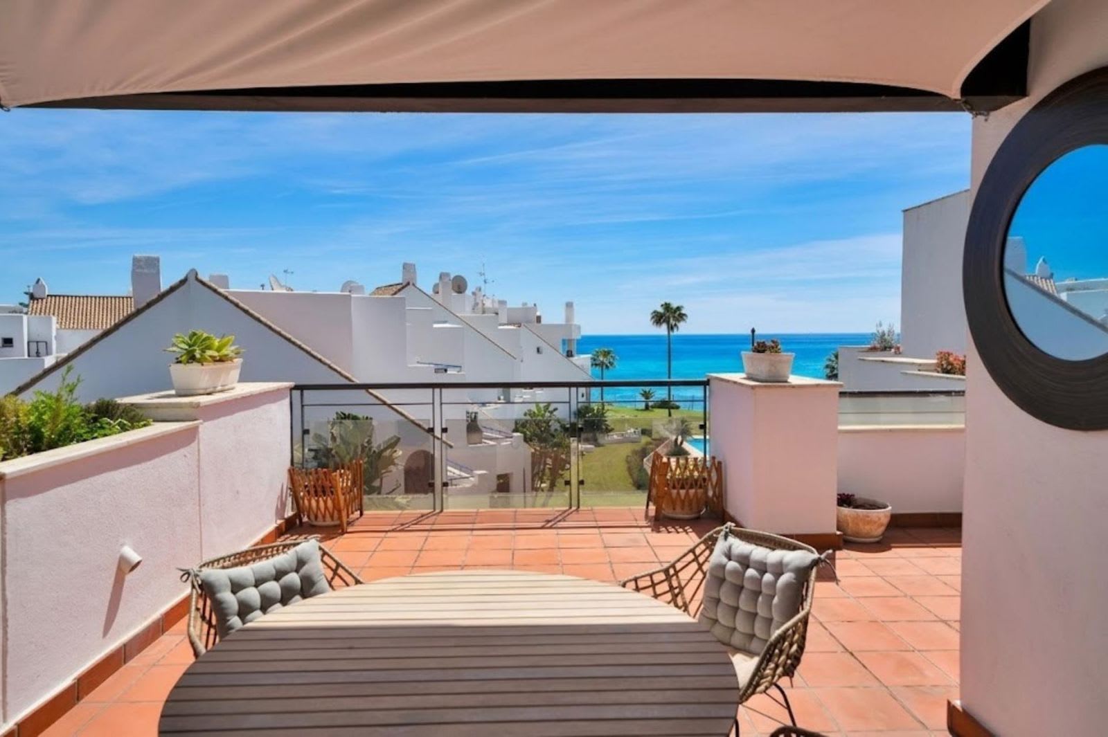 Penthouse til salgs i Casares, Bilde 2