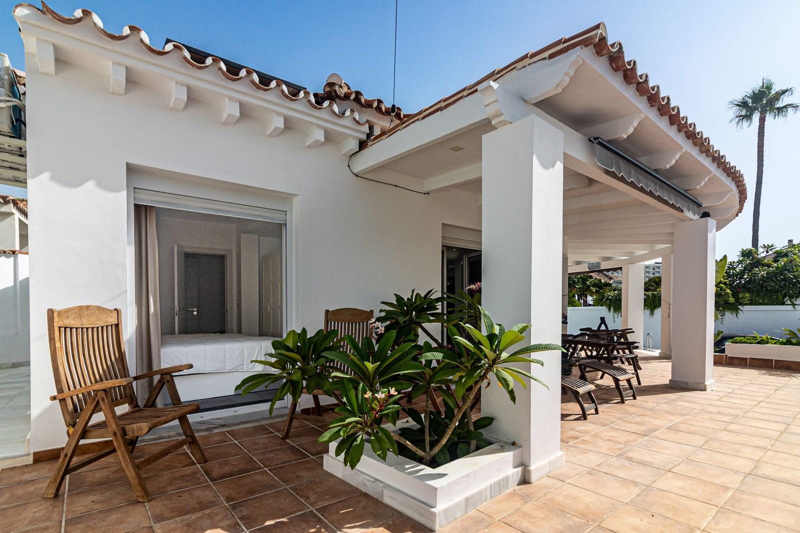 Frittliggende villa til salgs i Benalmadena Costa, Bilde 2