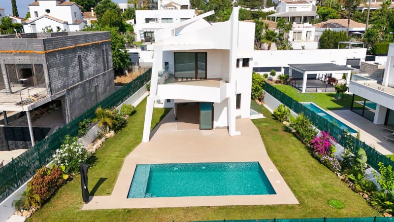 Villa til salgs i Estepona