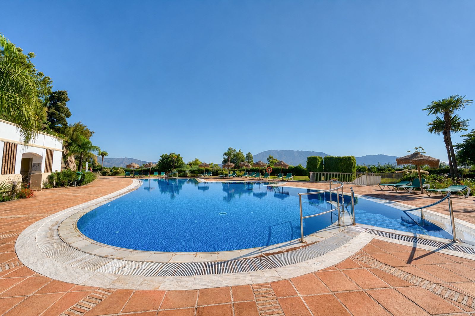 Leilighet midt i bygget til salgs i La Cala Golf, Bilde 2