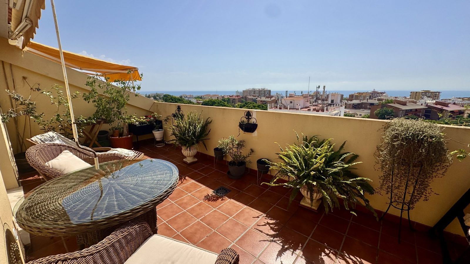 Toppleilighet over to plan til salgs i Arroyo de la Miel, Bilde 2