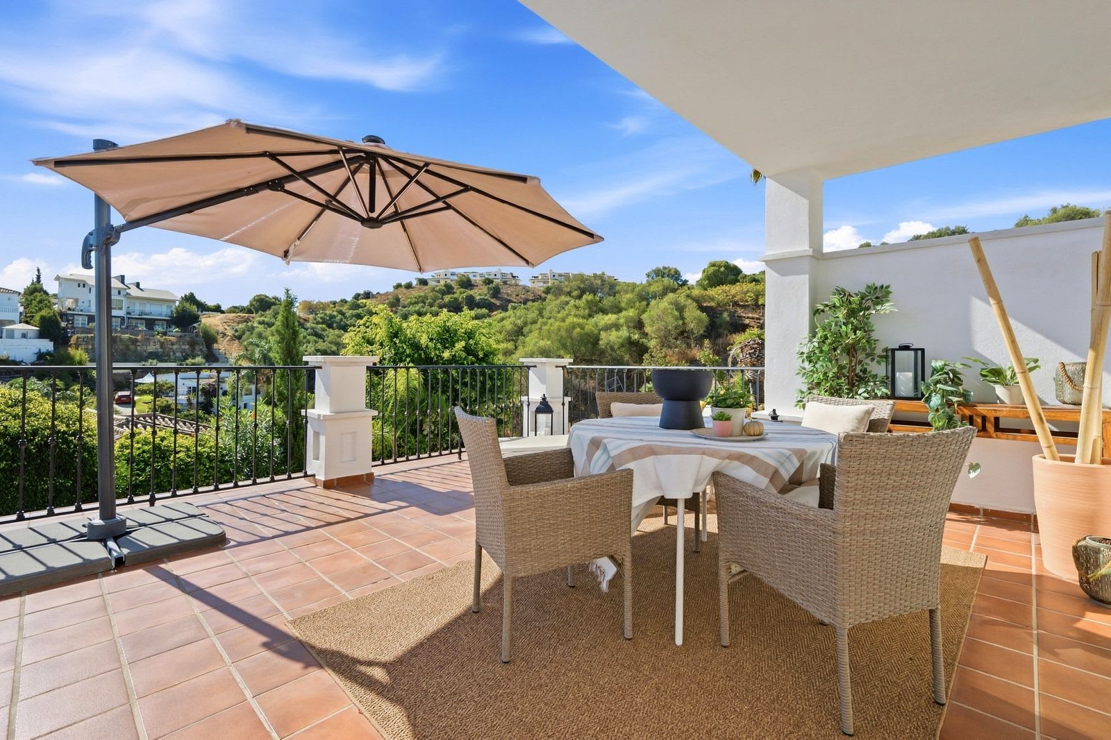 Villa til salgs i Cerros del Aguila, Bilde 2