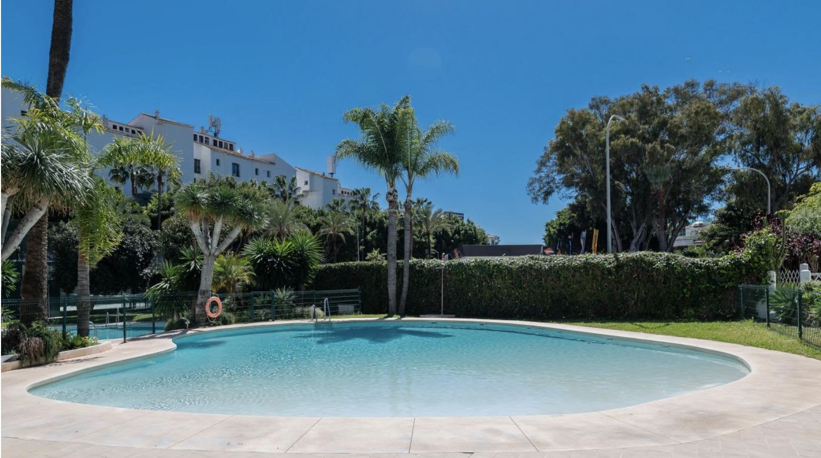 Duplex-penthouse til salgs i Puerto Banús, Bilde 2