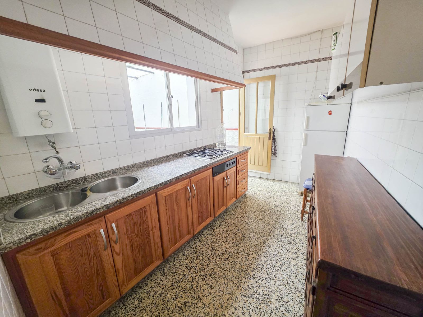Rekkehus med 5 soverom til salgs i Estepona, Bilde 3