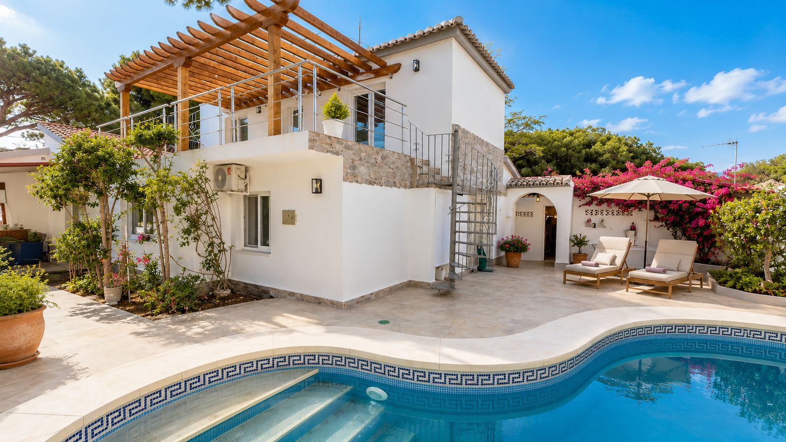 Villa til salgs i Marbella, Bilde 2