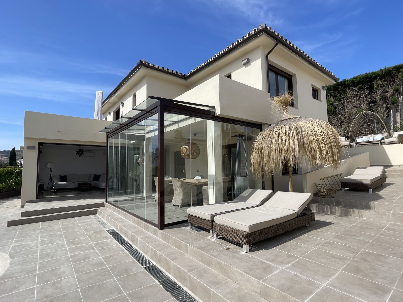 Frittliggende villa til salgs i Riviera del Sol, Bilde 2