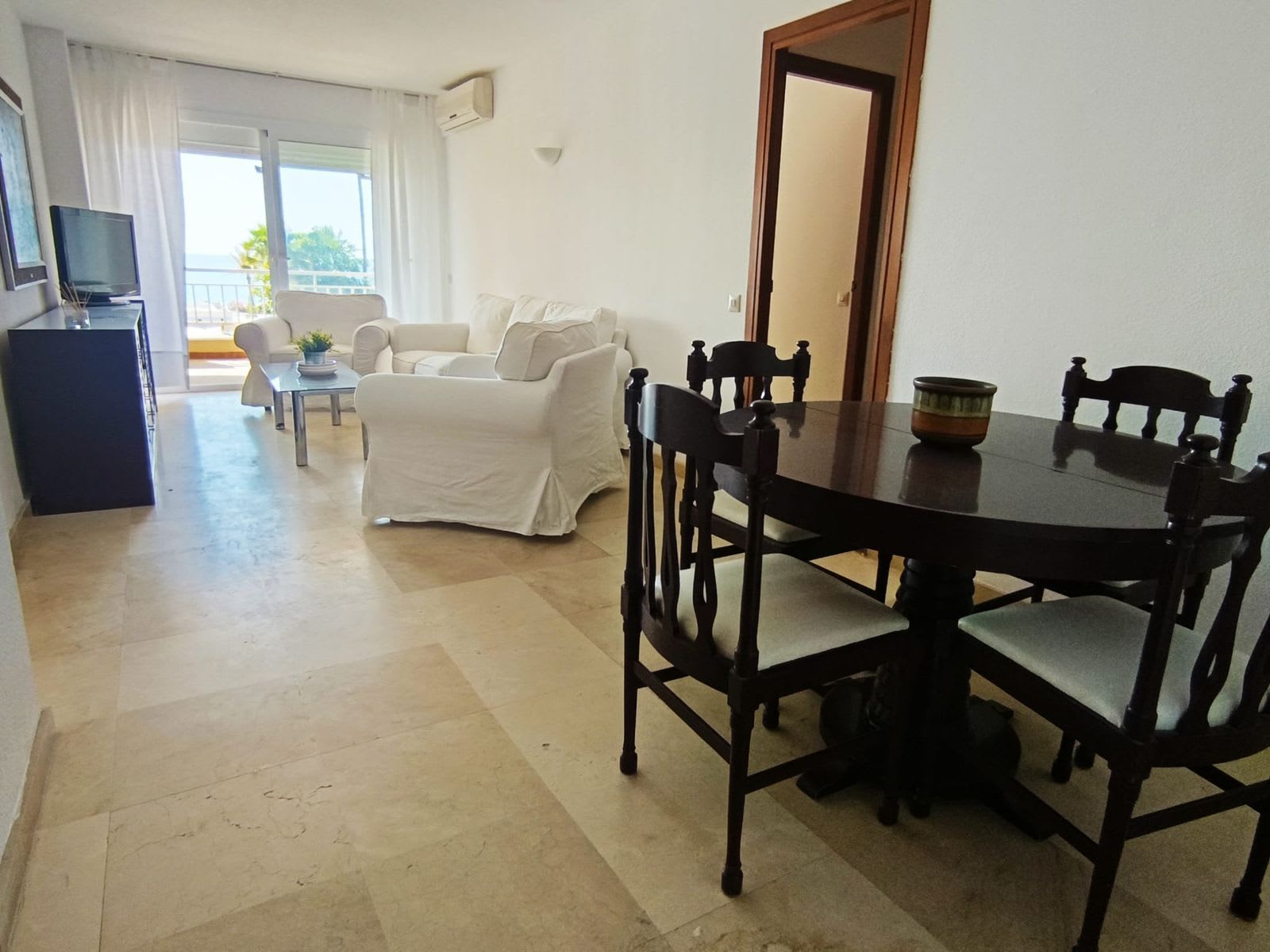 Leilighet midt i bygget til salgs i Fuengirola, Bilde 2