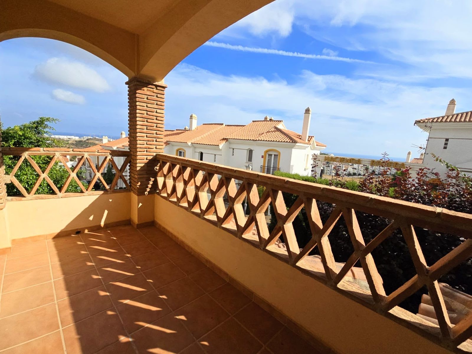 Frittliggende villa til salgs i Riviera del Sol, Bilde 3