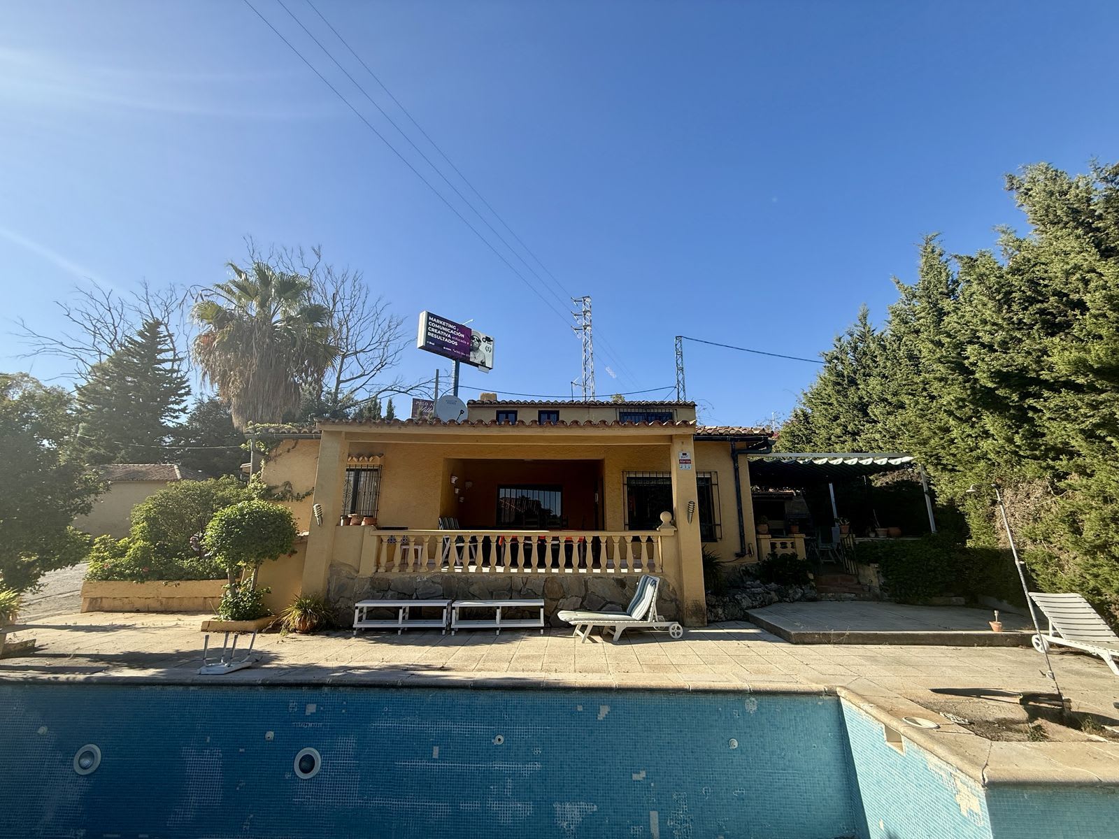 Frittliggende villa til salgs i Marbella, Bilde 2