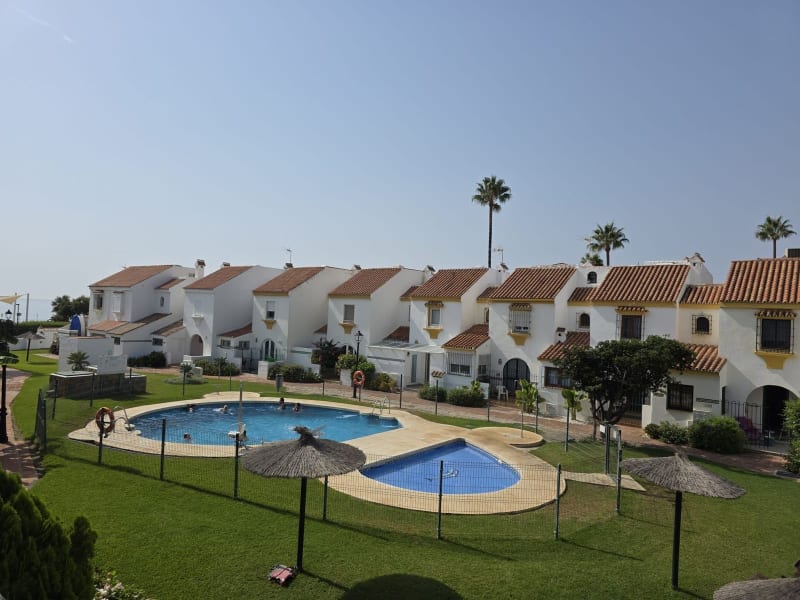 Rekkehus til salgs i Casares Playa