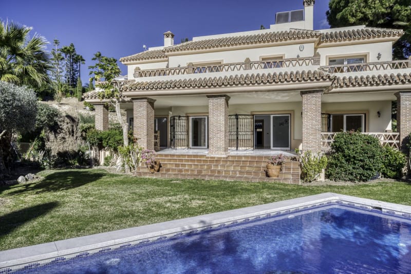 Frittliggende villa til salgs i El Rosario