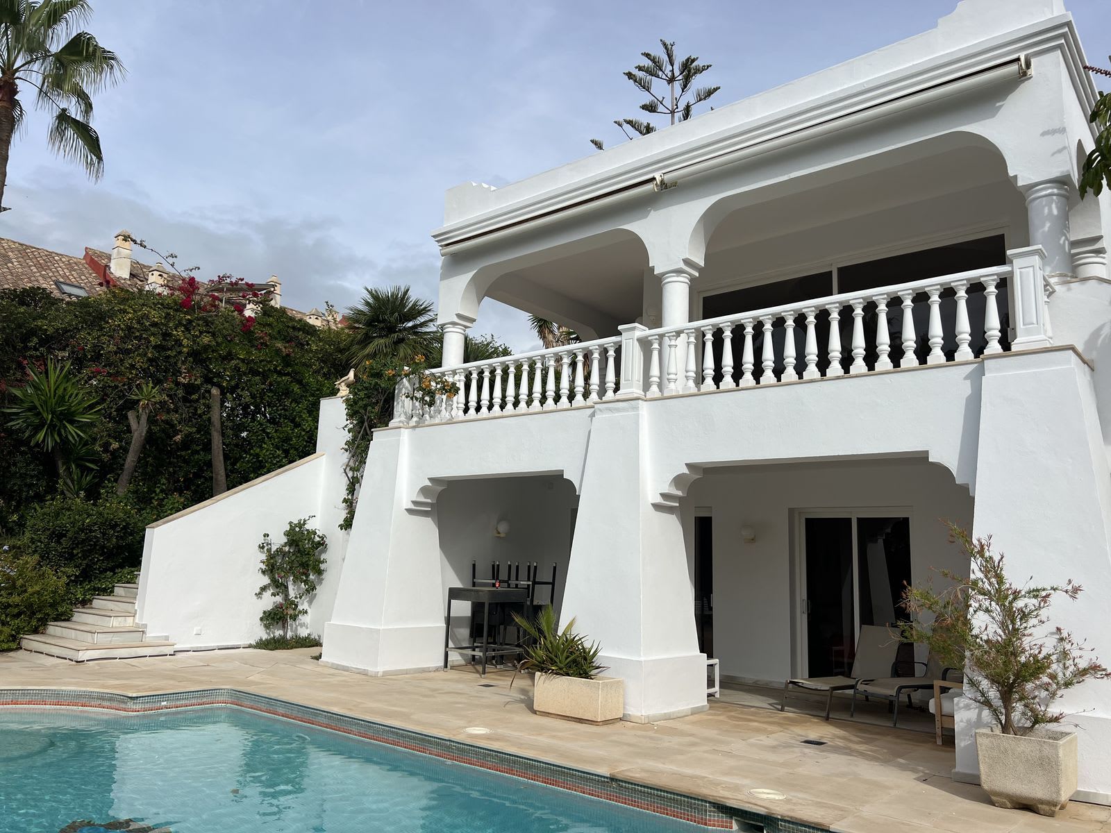 Frittliggende villa til salgs i Bahía de Marbella, Bilde 2