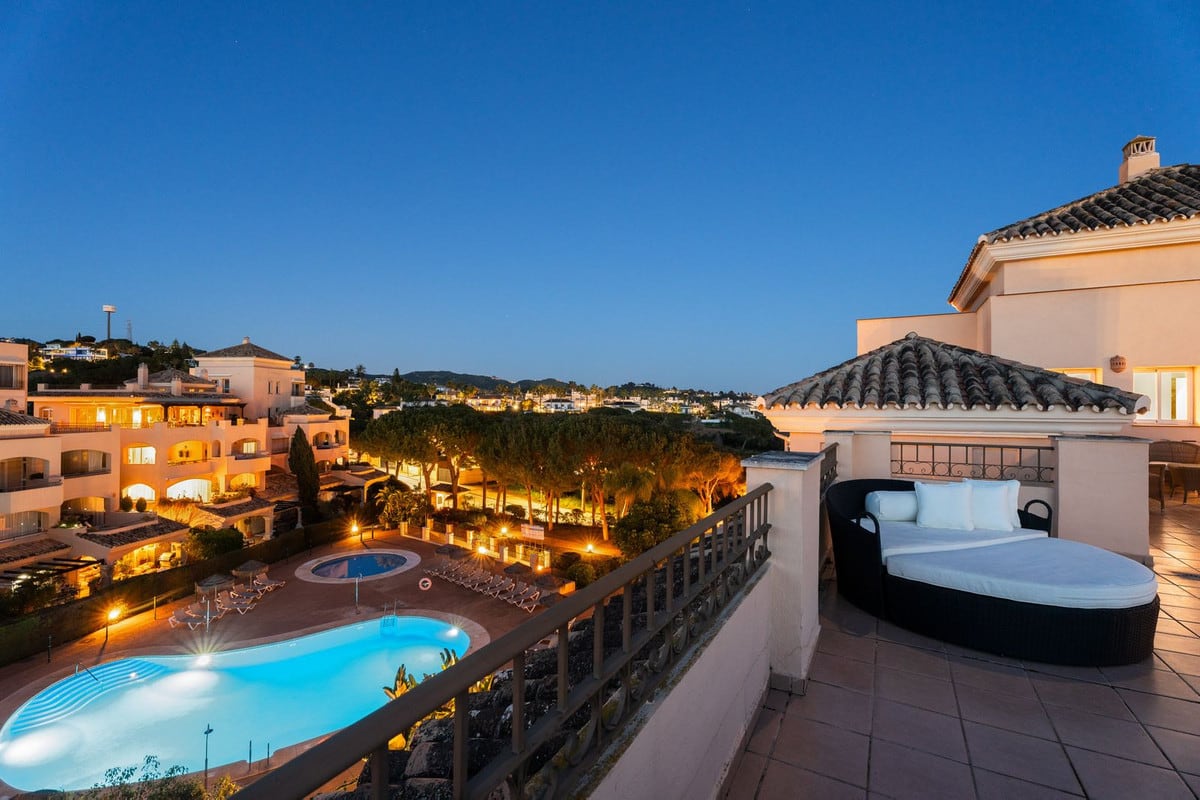 Duplex-penthouse til salgs i Elviria, Bilde 3