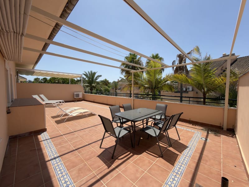 Toppleilighet til salgs i Elviria, Marbella