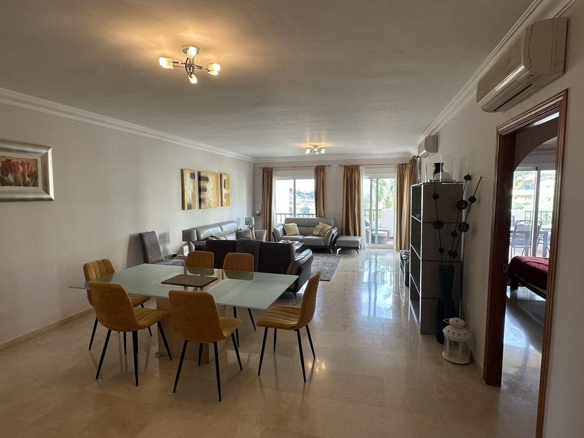 Leilighet midt i bygget til salgs i La Cala Hills, Bilde 2