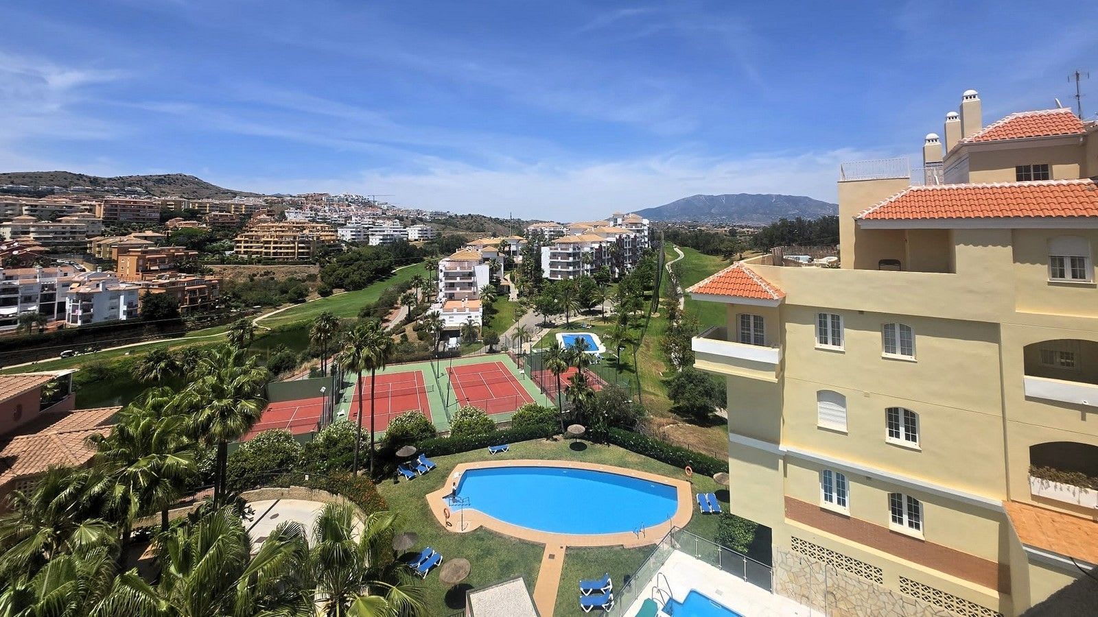 Leilighet midt i bygget til salgs i Riviera del Sol, Bilde 3