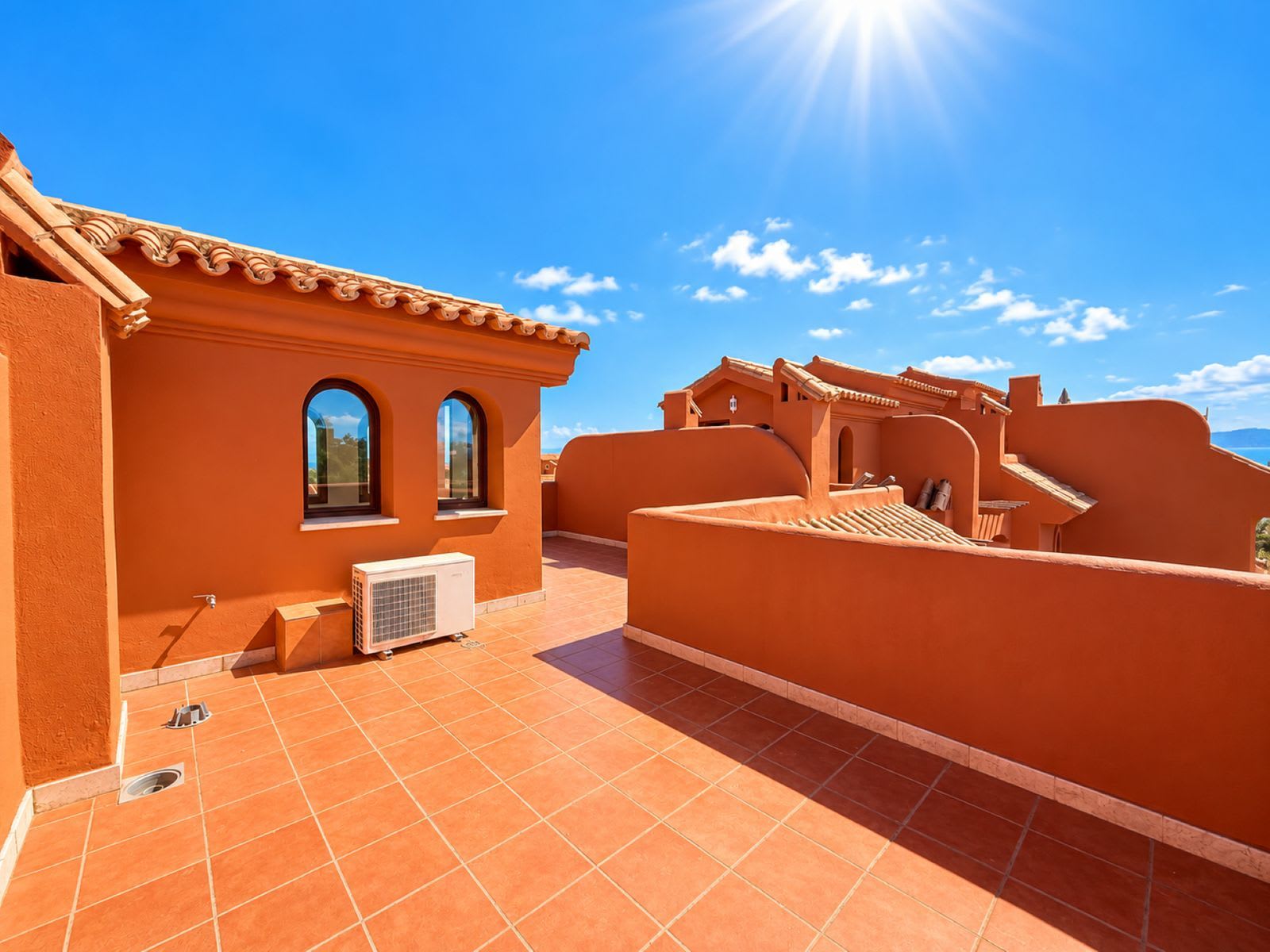 Toppleilighet til salgs i Estepona, Bilde 3