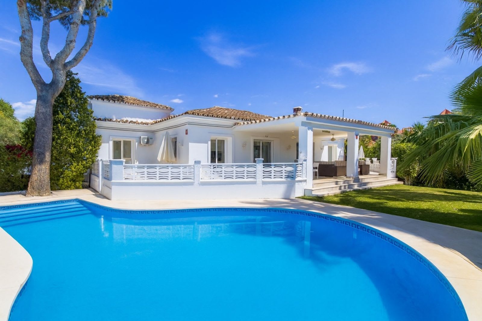 Villa till salu i Las Chapas, Foto 2