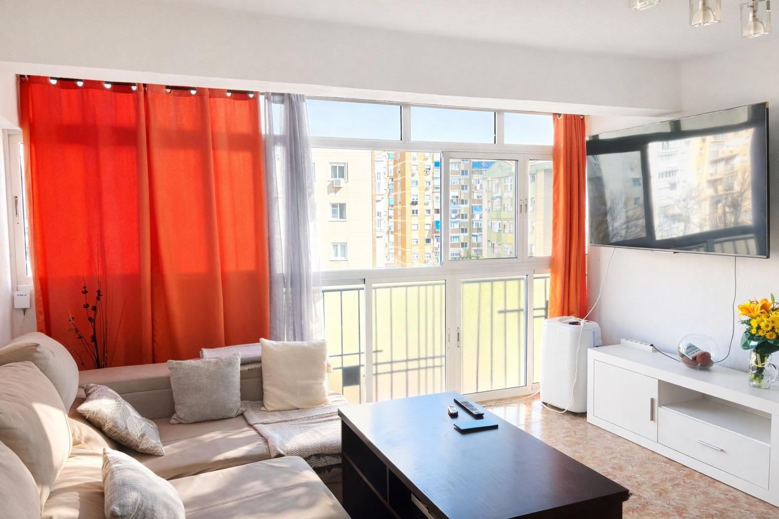Leilighet midt i bygget til salgs i Málaga, Bilde 2