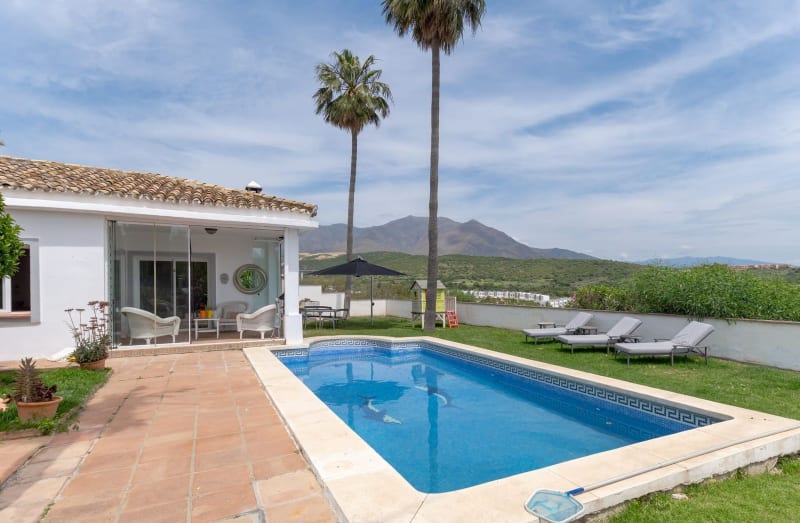 Villa til salgs i Estepona