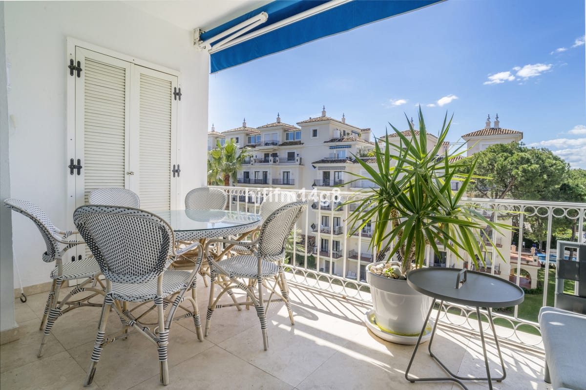 Leilighet midt i bygget til salgs i Puerto Banús, Bilde 2