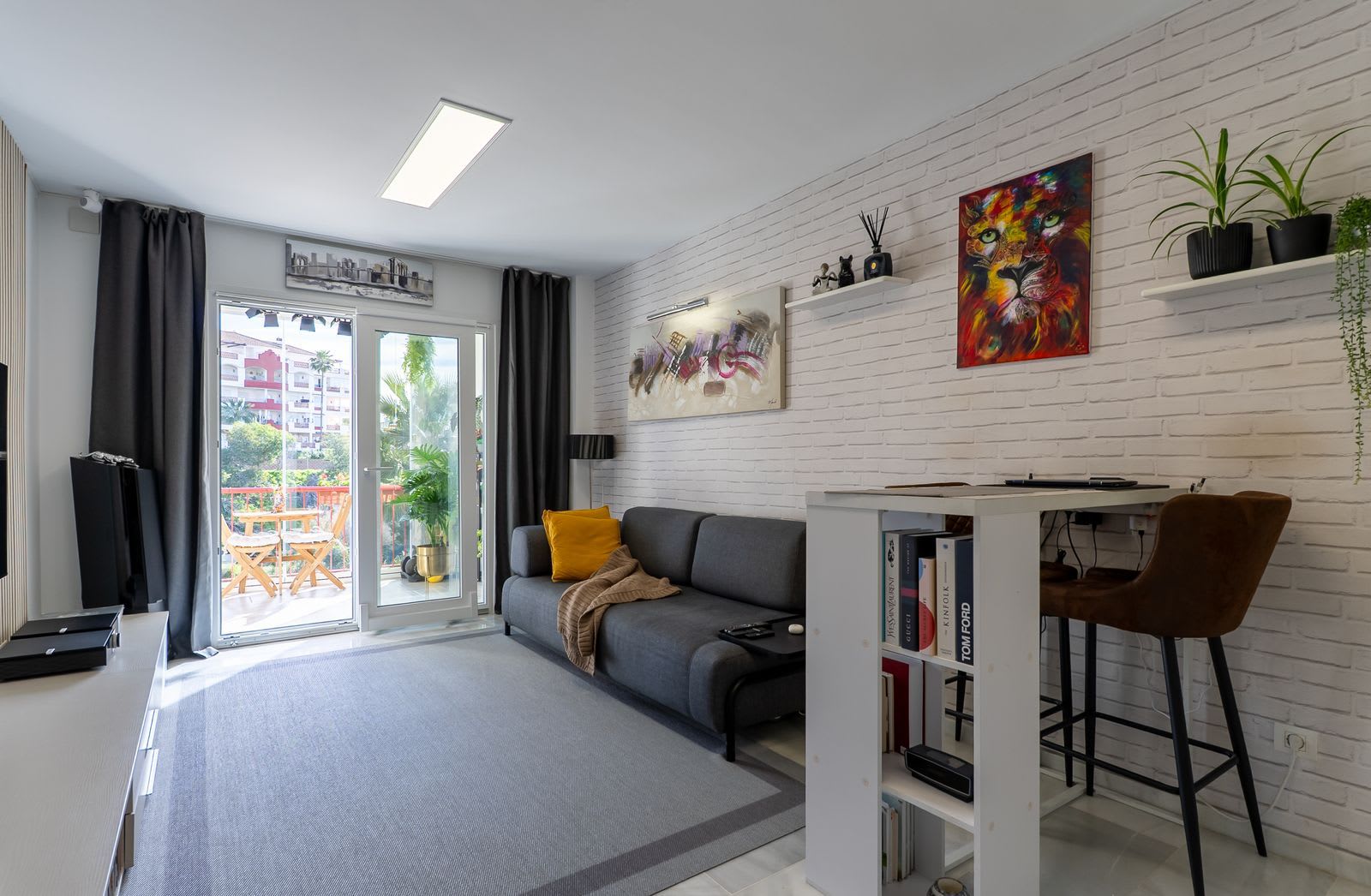 Leilighet midt i bygget til salgs i Riviera del Sol, Bilde 2