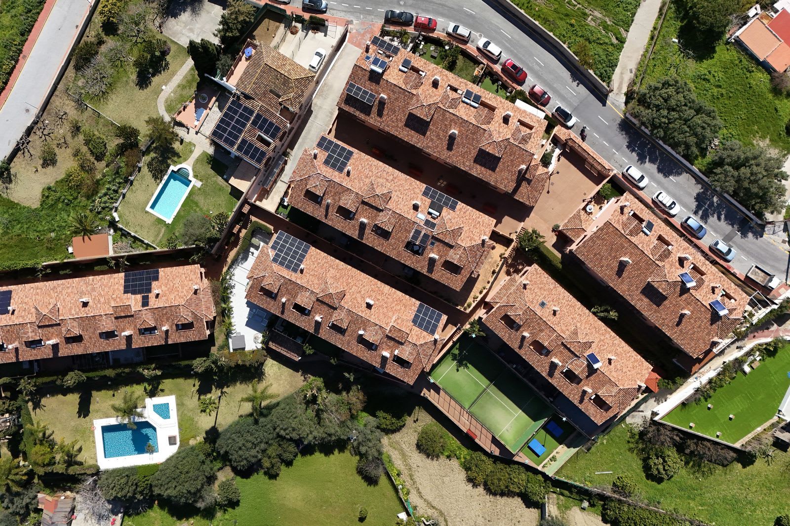 Rekkehus med 3 soverom til salgs i Benalmadena Pueblo, Bilde 2