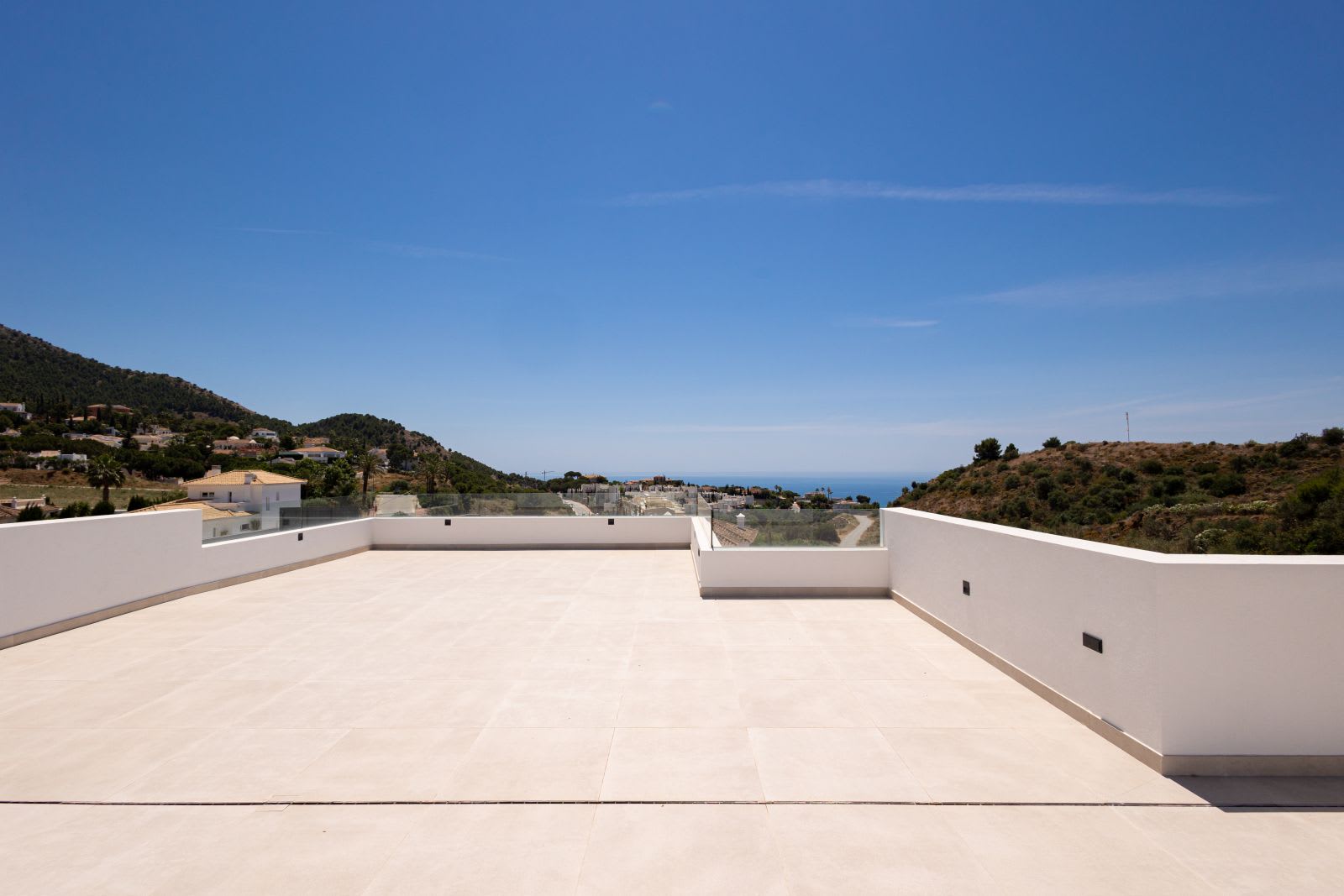 Romslig takterrasse