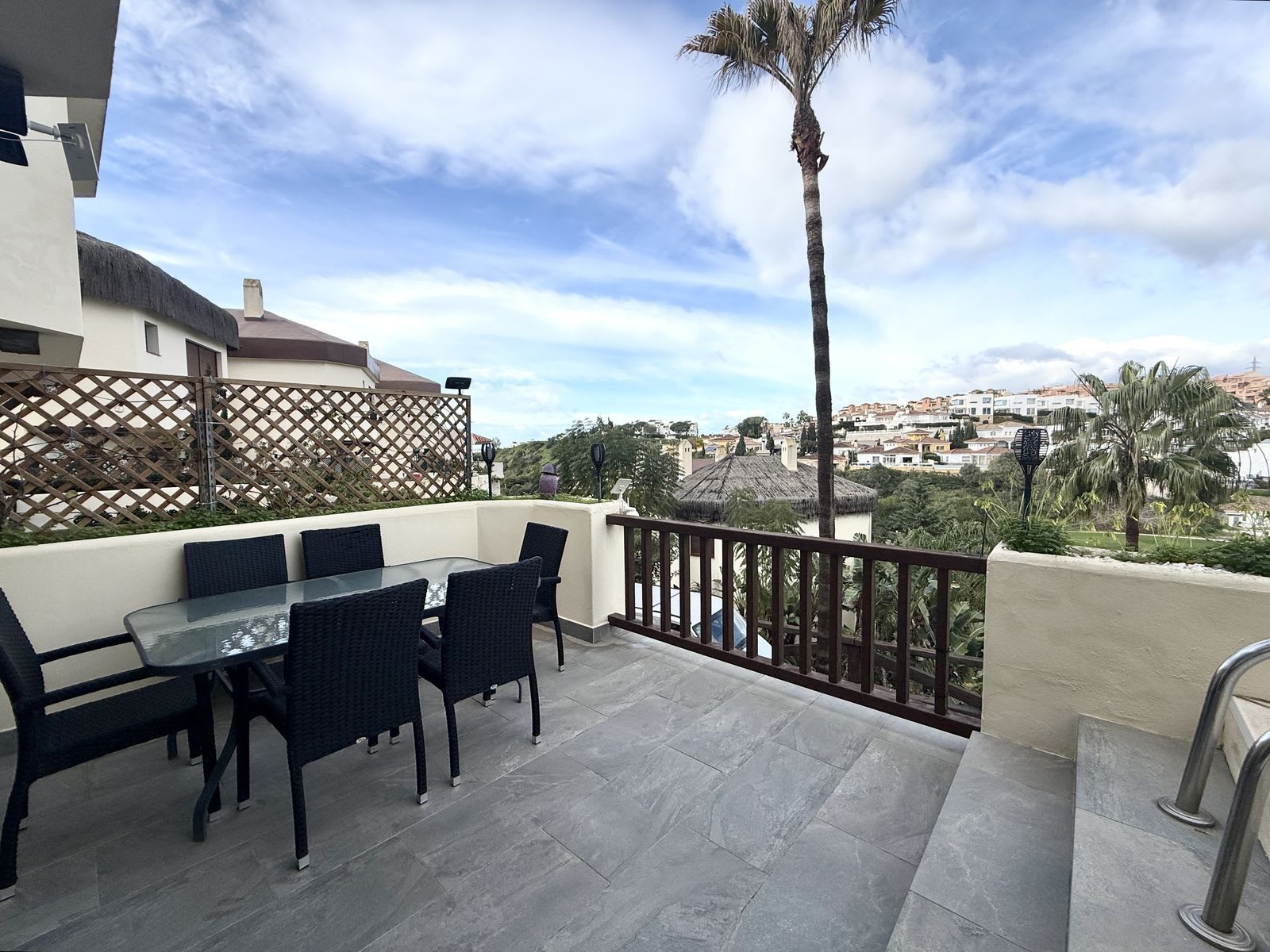 Frittliggende villa til salgs i Riviera del Sol, Bilde 2