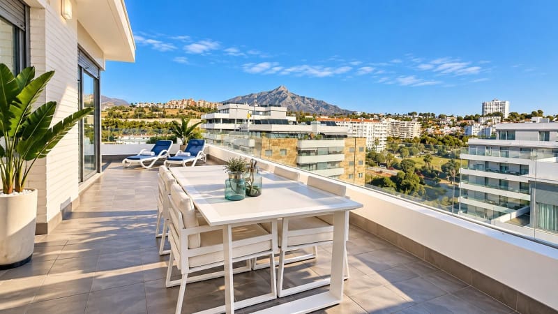 Toppleilighet til salgs i Nueva Andalucía, Marbella
