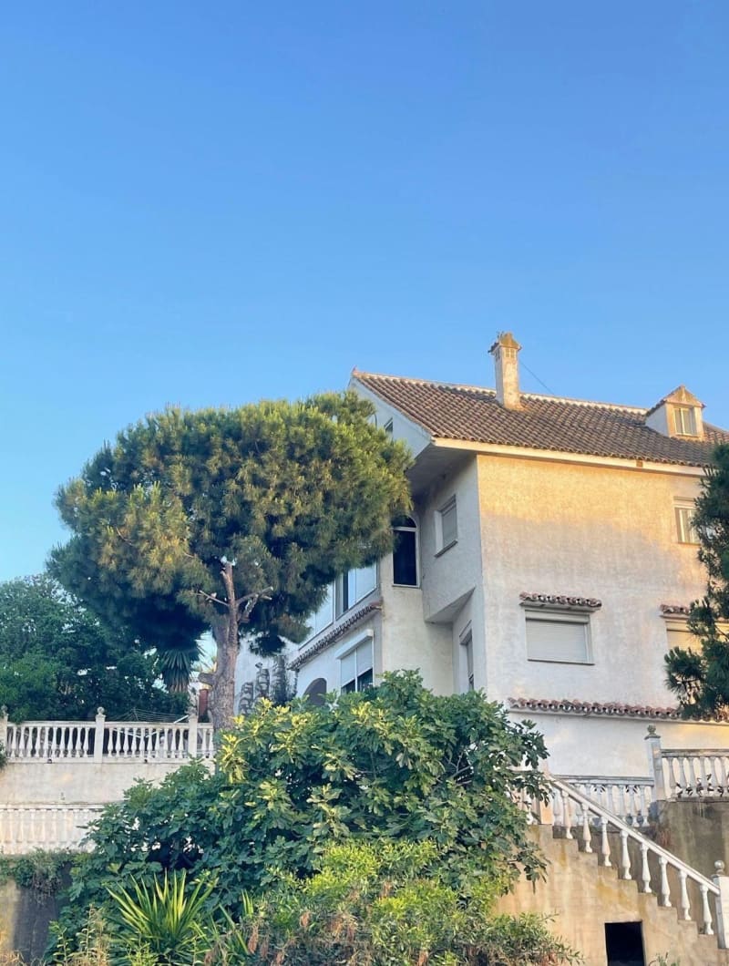 Frittliggende villa til salgs i El Faro, Mijas