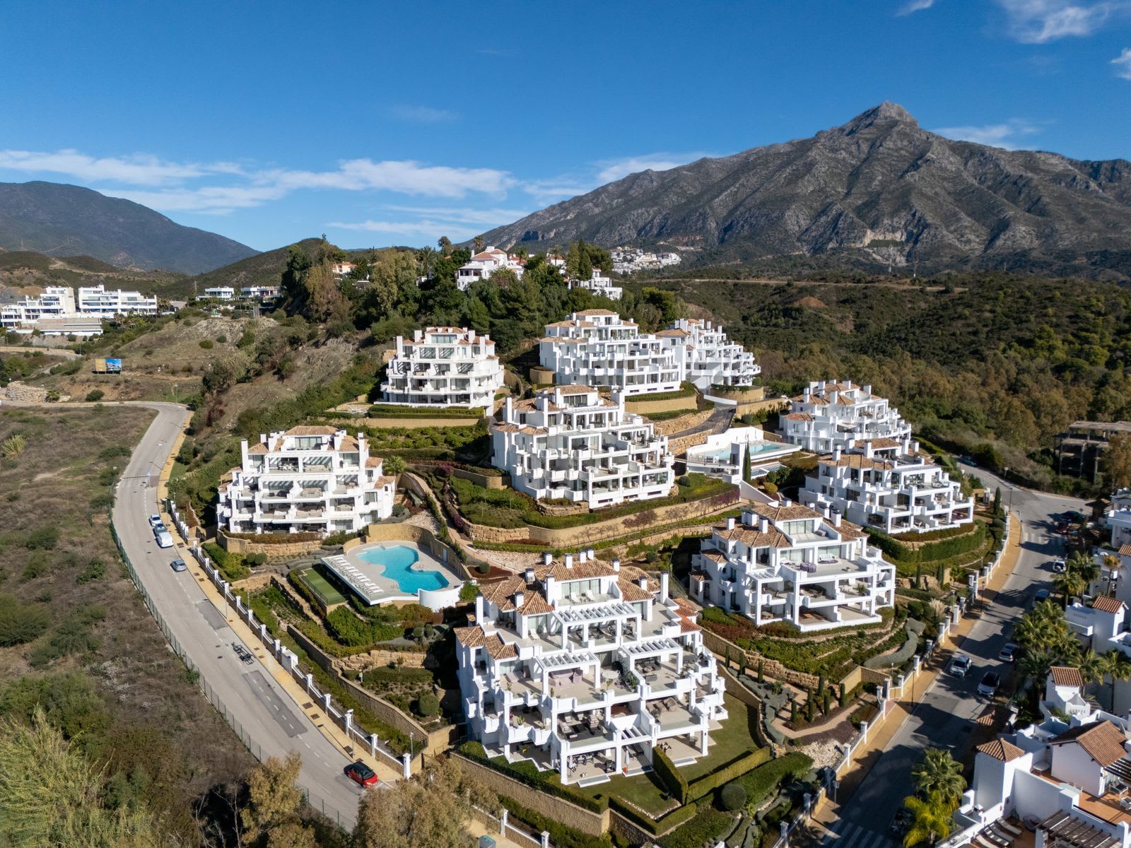 Frittliggende villa til salgs i Nueva Andalucía, Bilde 2