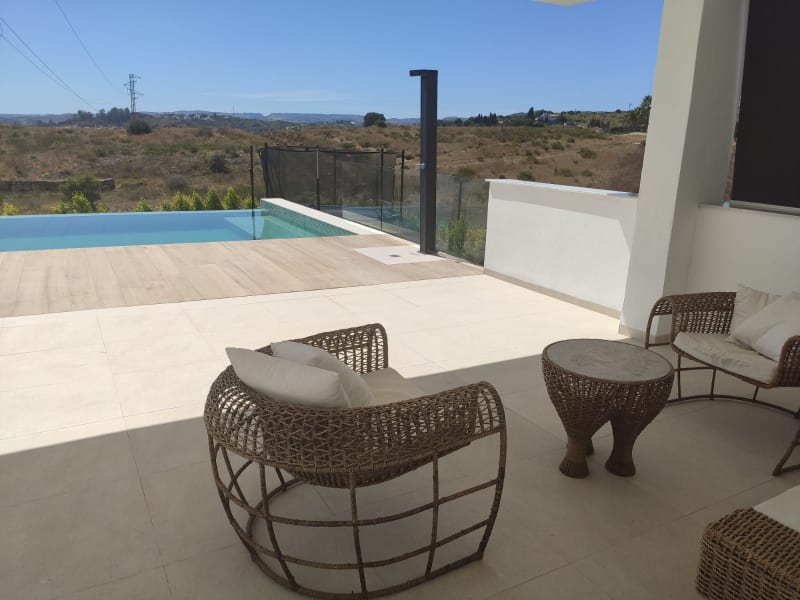 Frittliggende villa til salgs i Estepona