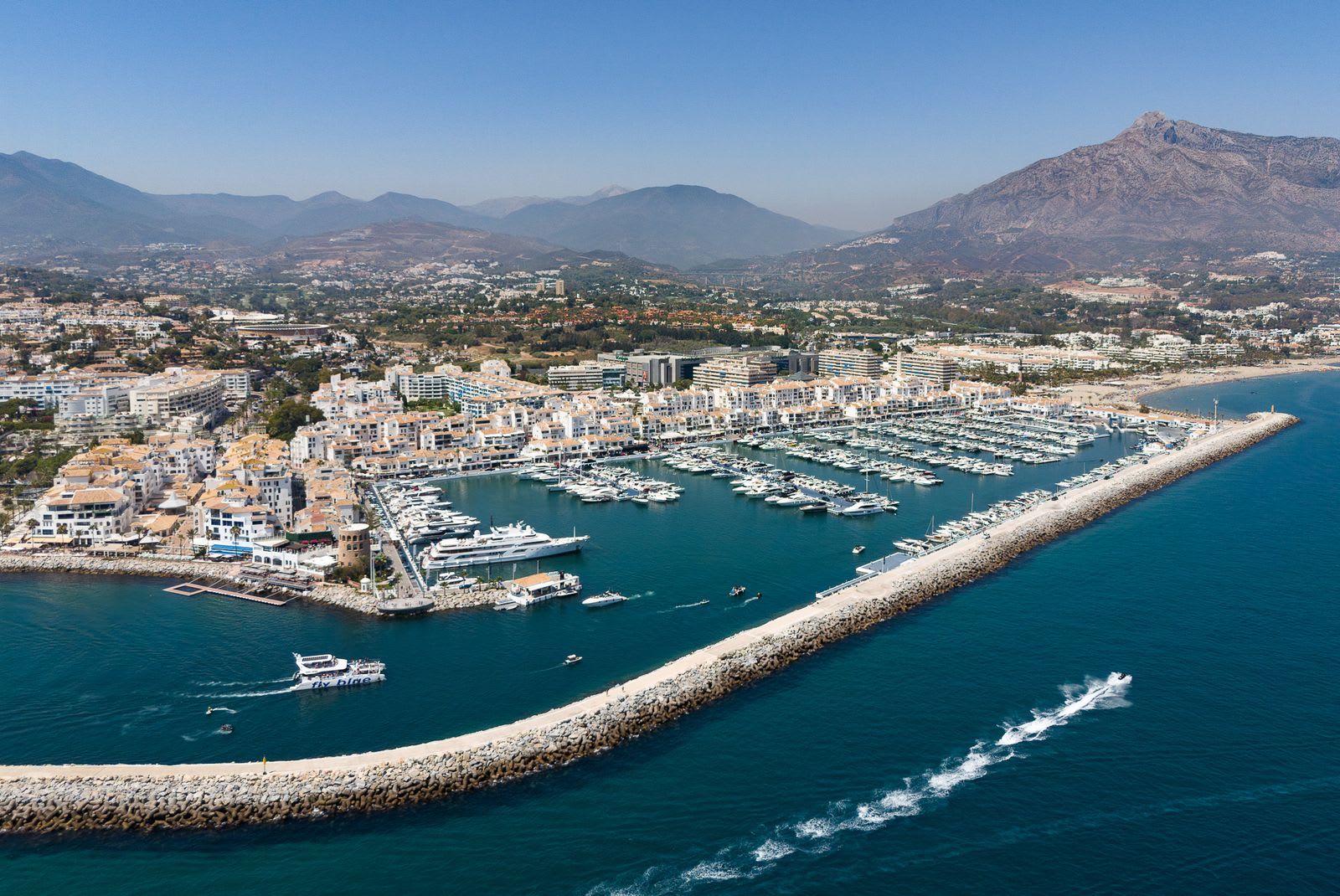 Leilighet midt i bygget til salgs i Puerto Banús, Bilde 2