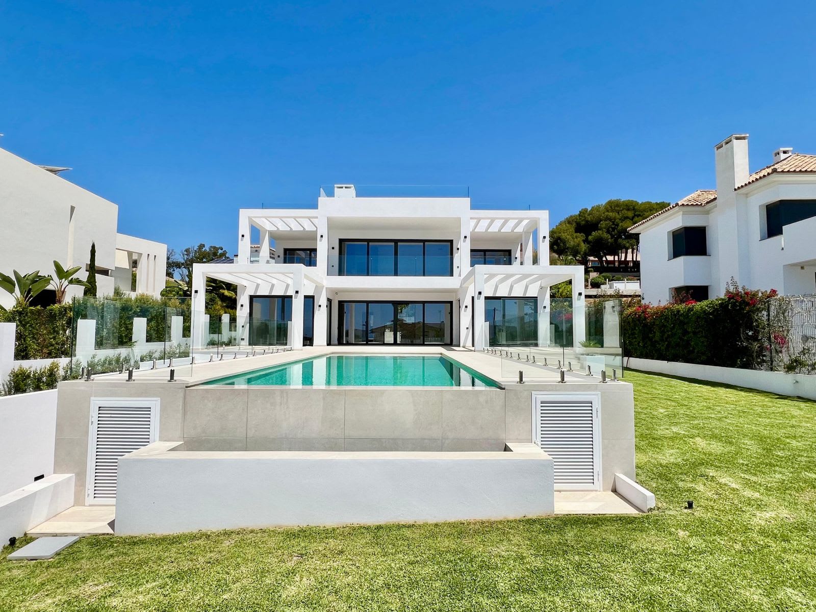 Villa til salgs i Marbella, Bilde 3