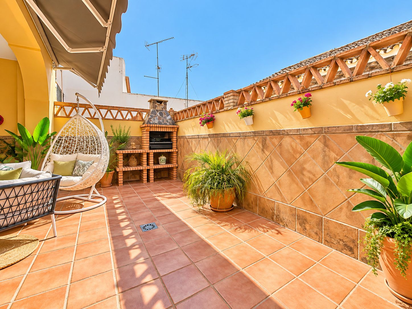 4-bedroom townhouse for sale in Estepona, Photo 3