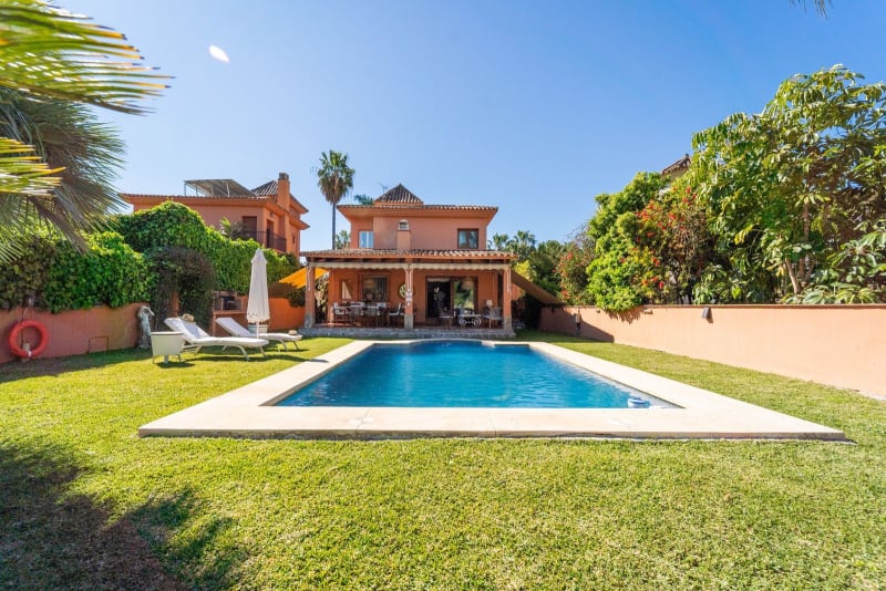 Frittliggende villa til salgs i Mijas Costa