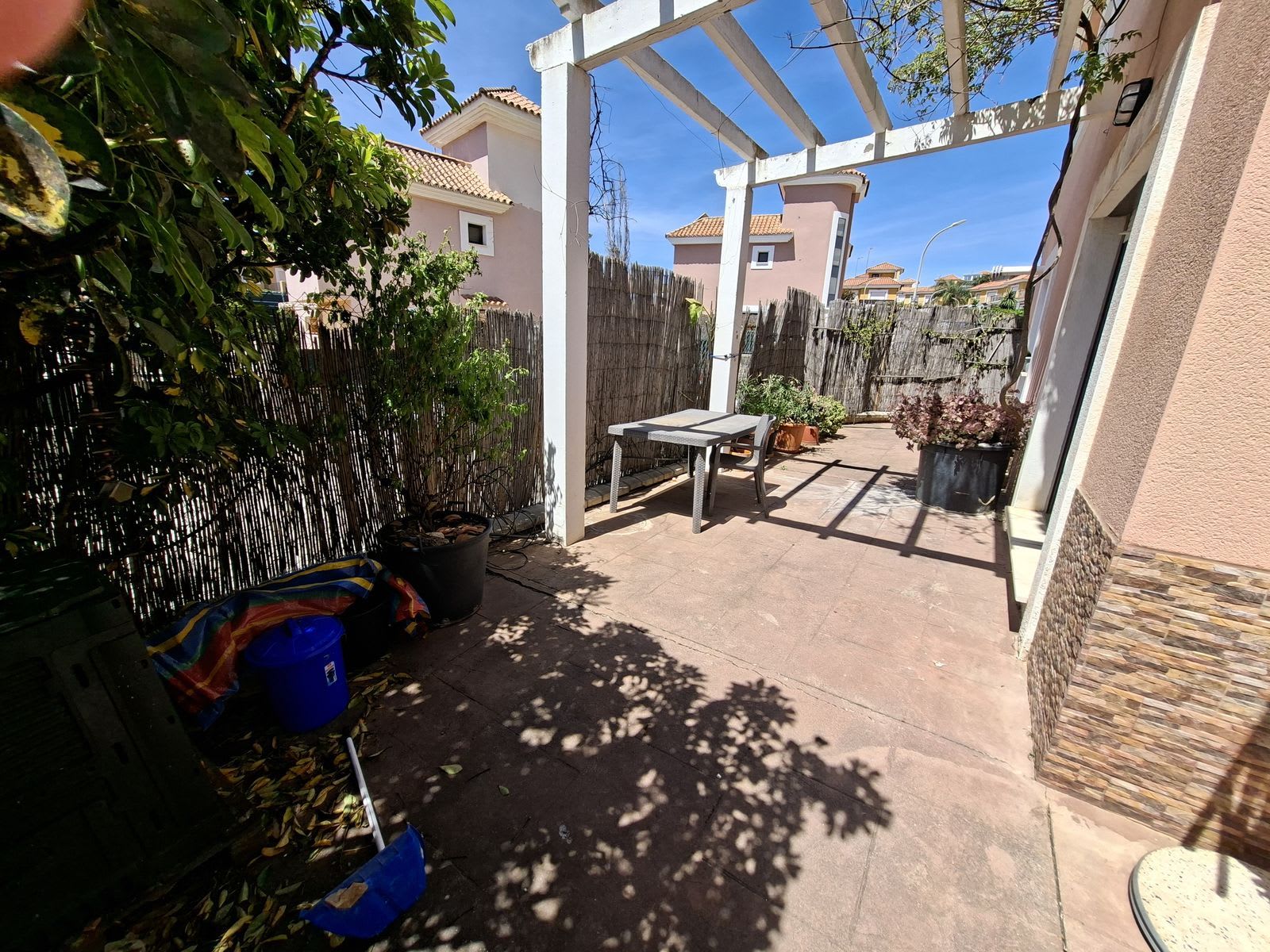 Frittliggende villa til salgs i San Luis de Sabinillas, Bilde 2
