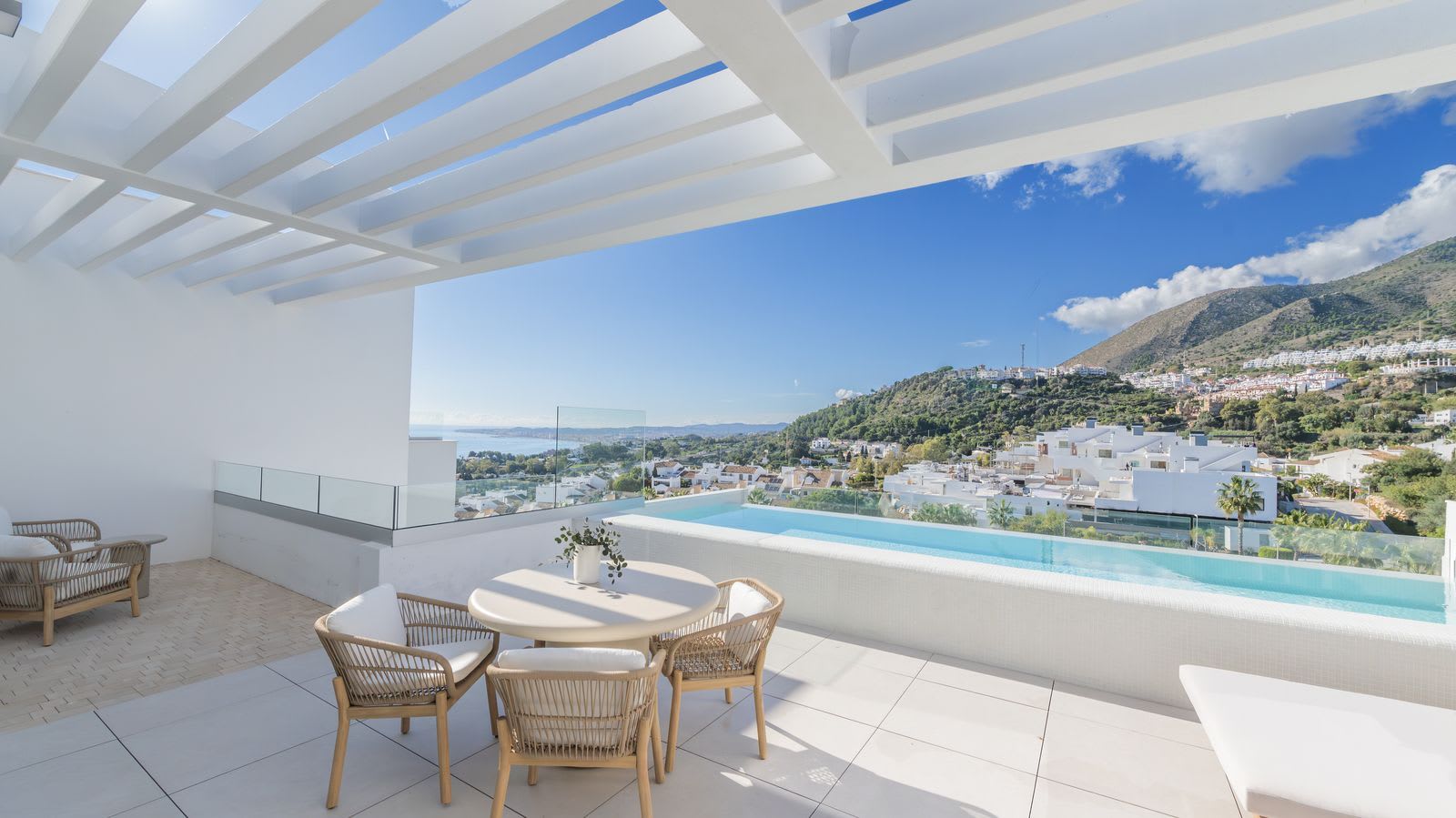 Frittliggende villa til salgs i Benalmadena Pueblo, Bilde 2
